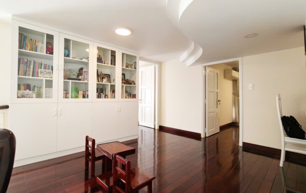 ban can ho duplex sky garden 1 4 1170x738 - Bán căn Duplex Sky Garden 1. Tổng diện tích 131m2 Thiết kế 3 Phòng-2wc- Nội thất như hình- View nam mát mẻ- Giá 7.850 Tỷ