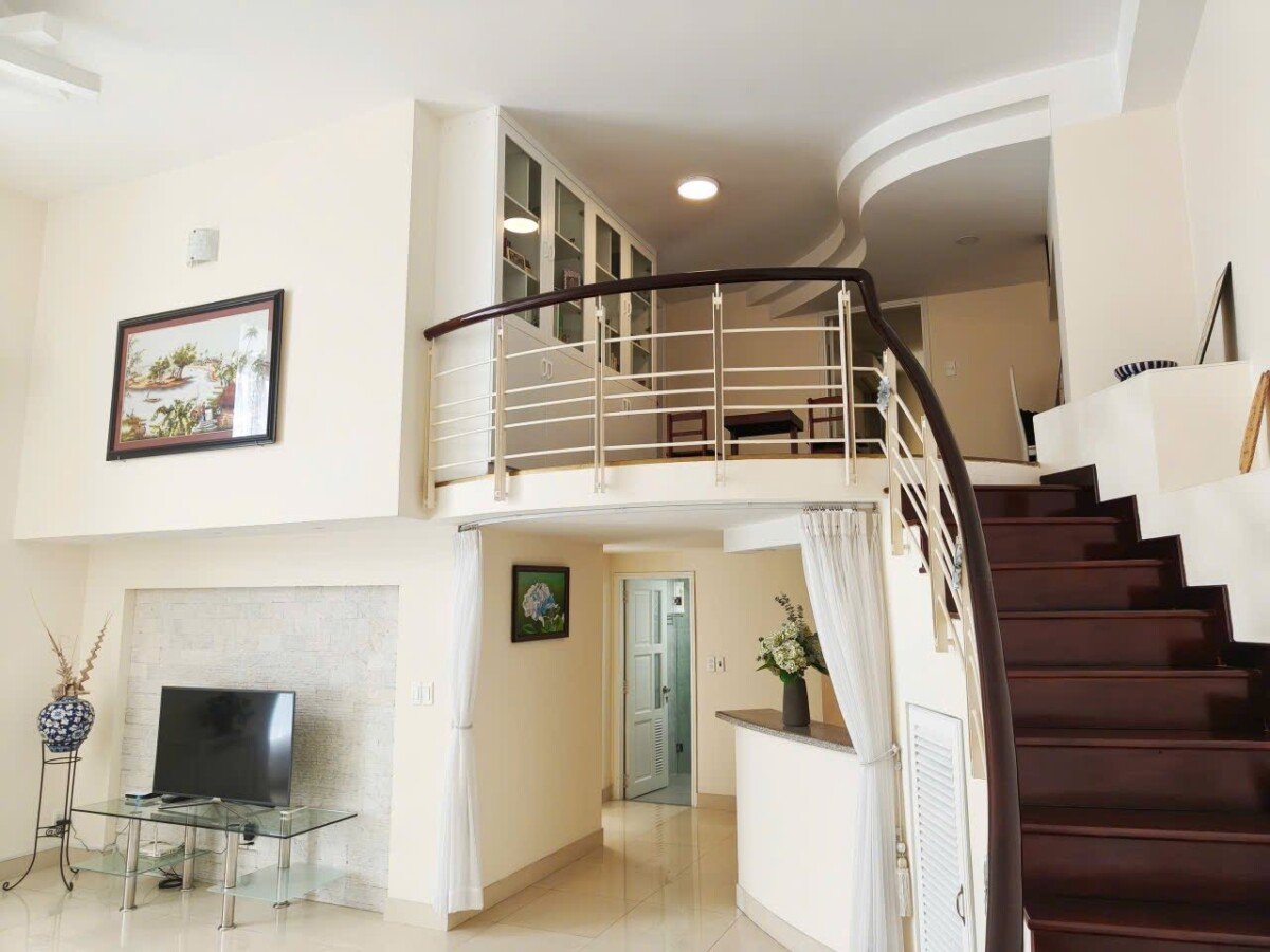 ban can ho duplex sky garden 1 5 - Bán căn Duplex Sky Garden 1. Tổng diện tích 131m2 Thiết kế 3 Phòng-2wc- Nội thất như hình- View nam mát mẻ- Giá 7.850 Tỷ
