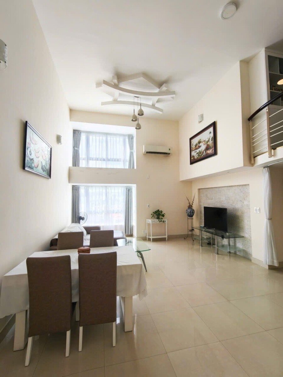 ban can ho duplex sky garden 1 6 - Bán căn Duplex Sky Garden 1. Tổng diện tích 131m2 Thiết kế 3 Phòng-2wc- Nội thất như hình- View nam mát mẻ- Giá 7.850 Tỷ