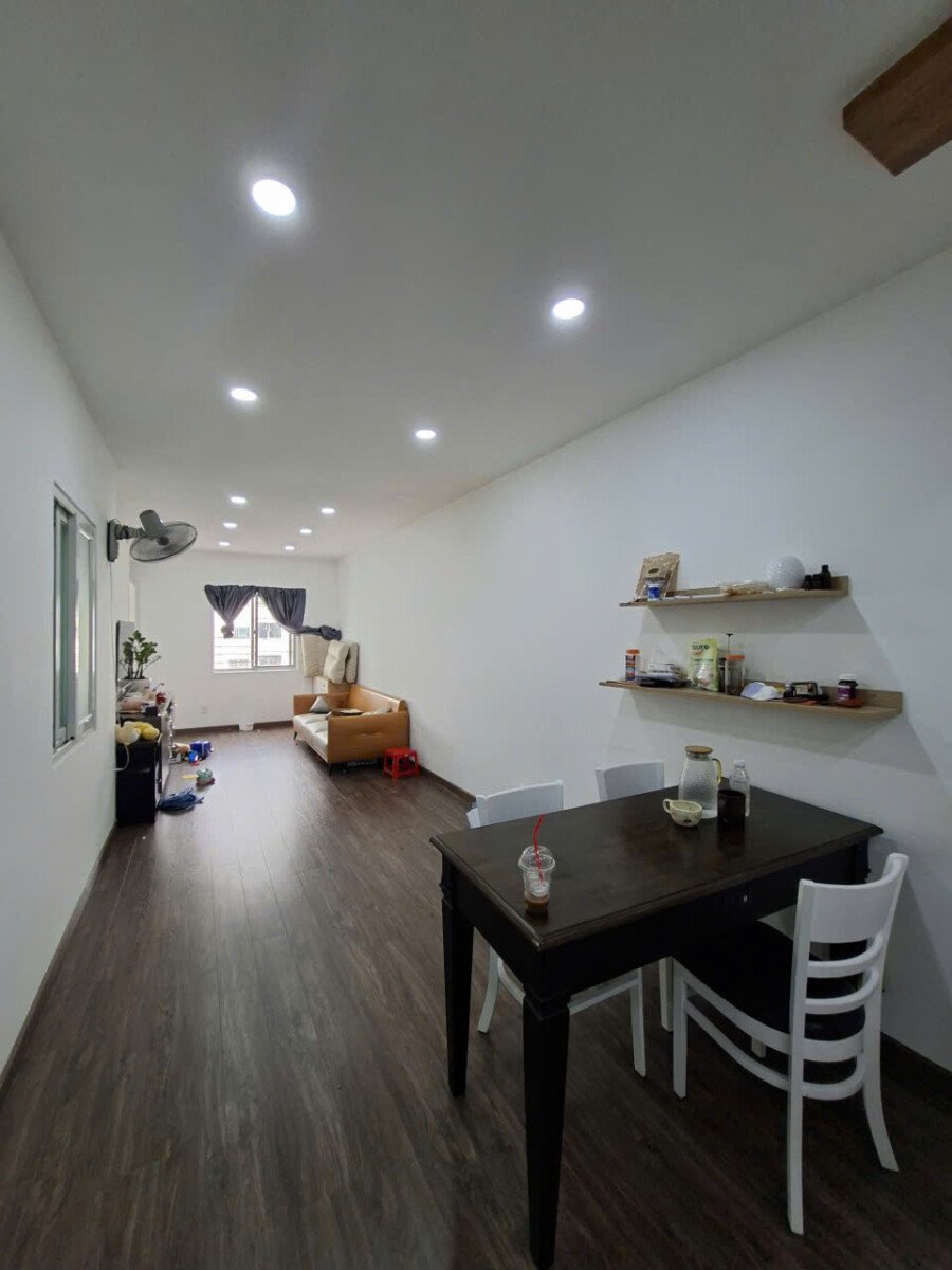 ban can ho hung vuong 3 5 1 - Bán căn hộ Hưng Vượng 3. DT 70m2 Thiết kế 2 Phòng ngủ-2wc Hiện đang cho thuê 12 Triệu/Tháng. Giá bán 4.350 Tỷ