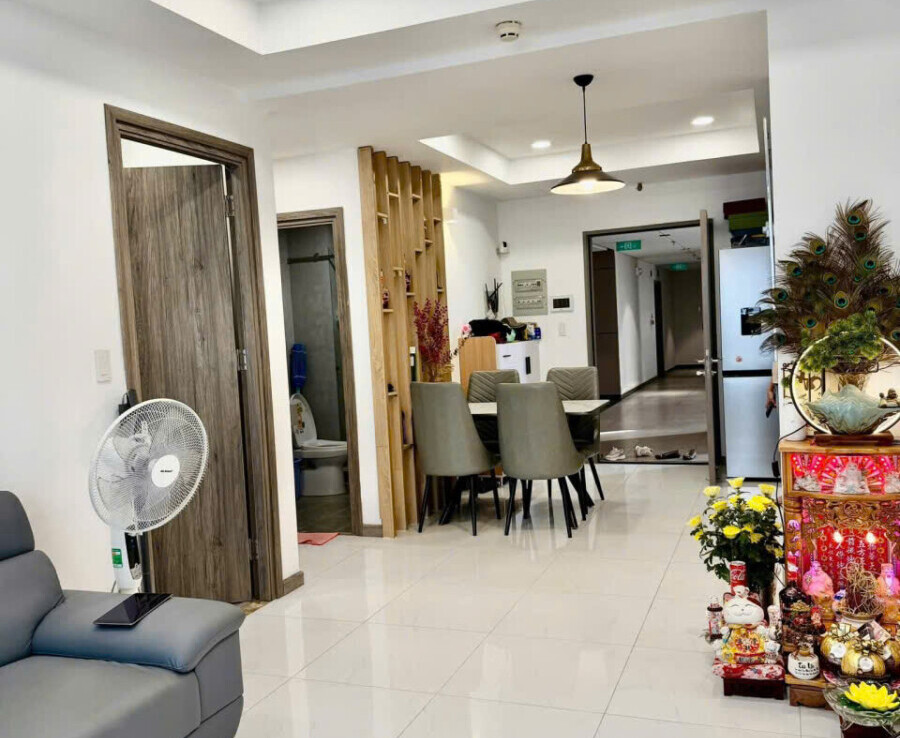 ban can ho saigon south residences 1 2 900x738 - Bán căn hộ Saigon South Residences. Căn góc 74m2 Nhà đầy đủ nội thất- 2 Phòng ngủ-2wc- Giá bán 5.850 Tỷ