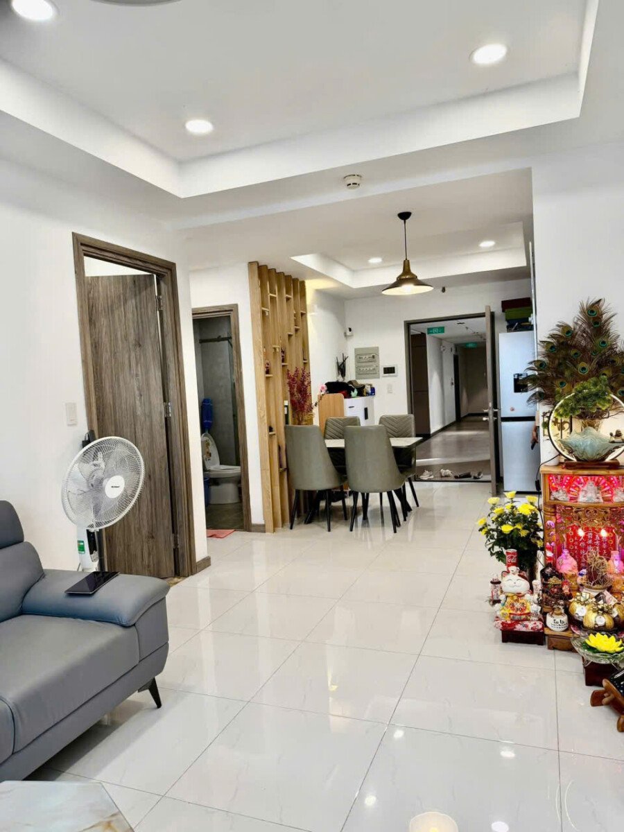 ban can ho saigon south residences 1 2 - Bán căn hộ Saigon South Residences. Căn góc 74m2 Nhà đầy đủ nội thất- 2 Phòng ngủ-2wc- Giá bán 5.850 Tỷ