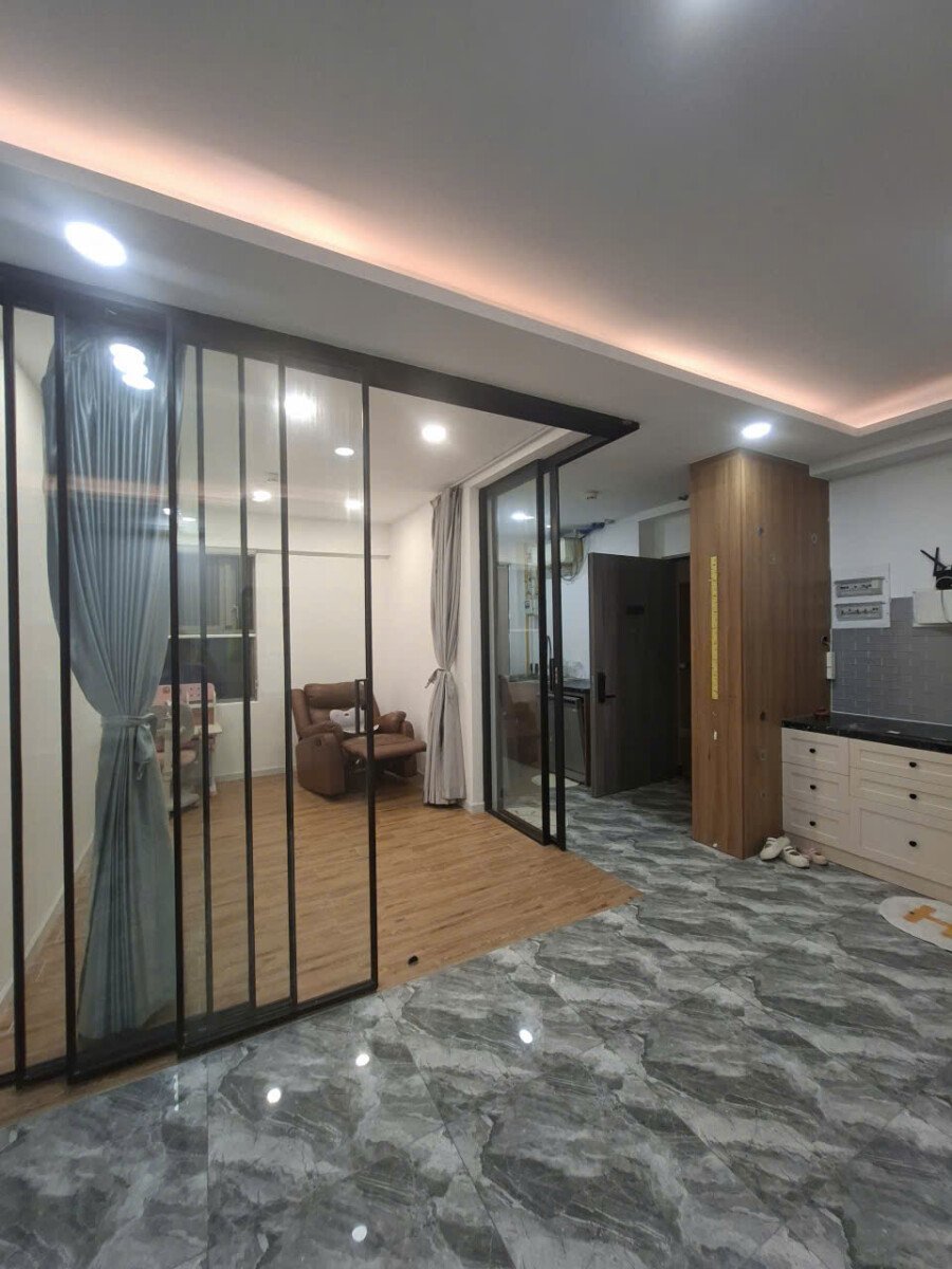 ban can ho saigon south residences 2 4 - Cần bán căn hộ Saigon South Residences. DT 71m2 Thiết kế 2 Phòng-1wc- Lầu cao View hồ bơi- Giá bán 5.450 Tỷ