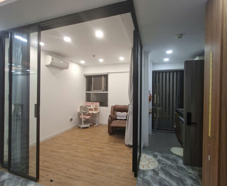 ban can ho saigon south residences 3 4 900x738 - Cần bán căn hộ Saigon South Residences. DT 71m2 Thiết kế 2 Phòng-1wc- Lầu cao View hồ bơi- Giá bán 5.450 Tỷ