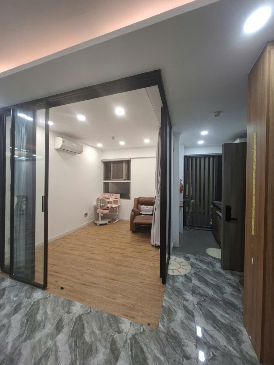 ban can ho saigon south residences 3 4 - Cần bán căn hộ Saigon South Residences. DT 71m2 Thiết kế 2 Phòng-1wc- Lầu cao View hồ bơi- Giá bán 5.450 Tỷ