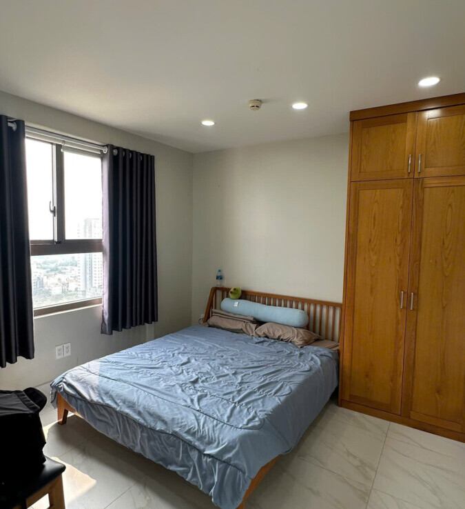 ban can ho saigon south resisences 4 675x738 - Bán nhanh căn hộ Saigon South residences. DT 71m2 Lầu siêu cao- 2 Phòng-2wc- đầy đủ nội thất- Giá bán 5.650 Tỷ (TL)