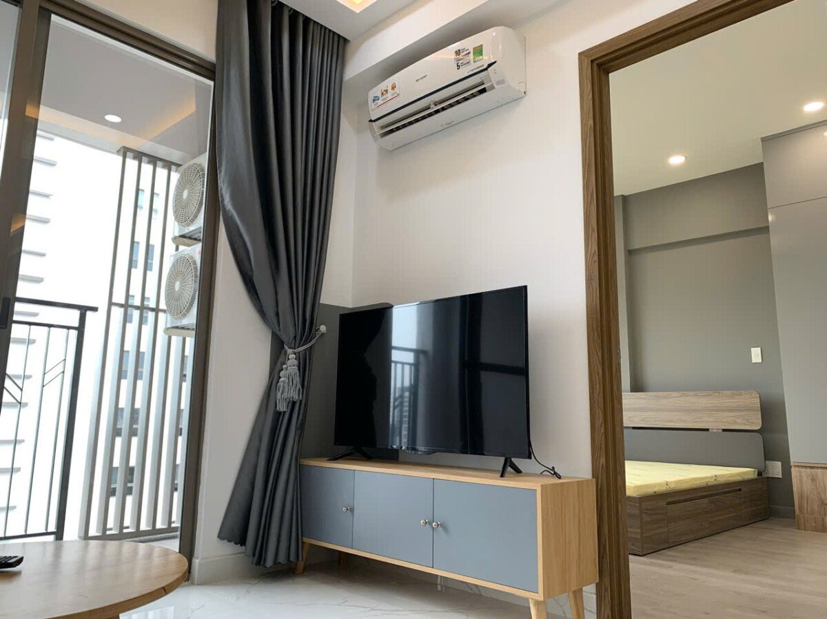 ban can ho saigpn south residences 4 - Chuyển nhượng căn hộ Saigon South Residences. DT 71m2 Nhà mới decor- Nội thất mới- 2 Phòng-2wc Lầu cao vút- Giá 5.990 Tỷ