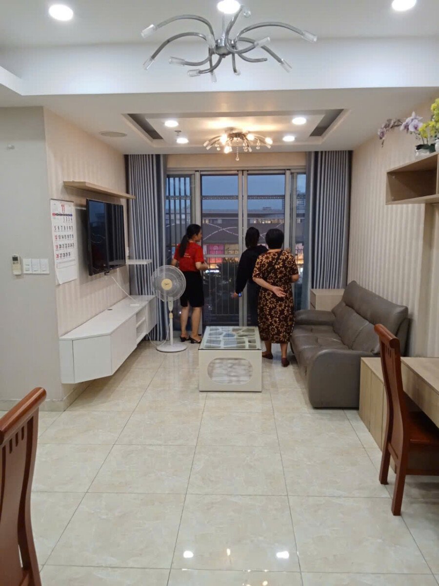 ban can ho scenic valley 1 2 4 - Bán nhanh căn góc Scenic Valley 1. Căn góc 77m2 Thiết kế 2 Phòng-2wc- View không bị chắn- đang cho thuê 18.5 Triệu. Giá bán 7.490 Tỷ