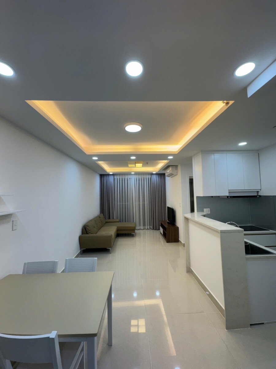 ban can ho scenic valley 1 2 - Bán gấp căn hộ Scenic Valley 1. DT 71m2 Nhà đẹp- tone trắng- 2 Phòng-2wc- sổ sẵn công chứng nhanh. Giá 6.550 Tỷ