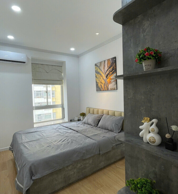 ban can ho sky garden 1 2 675x738 - Bán căn hộ đẹp tại Sky Garden 2. DT 71m2 Nhà đẹp- 2 Phòng ngủ- 1wc- Nội thất đầy đủ như hình- Giá bán 5.2 Tỷ