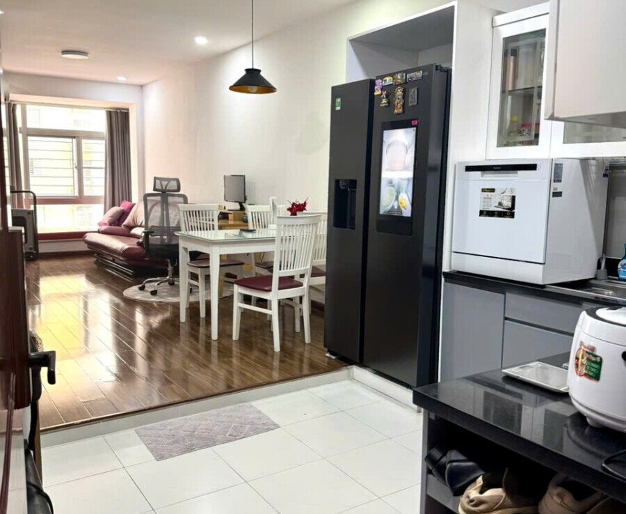 ban can ho sky garden 2 4 1 900x738 - Bán căn hộ Sky Garden 2- DT 71m2 Nhà đẹp- Nội thất đầy đủ- Block trung tâm- 2 phòng-1wc- Giá bán 4.9 Tỷ