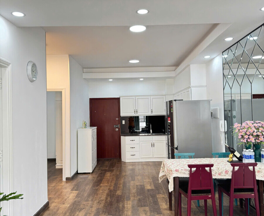 ban can ho sky garden 2 4 9 900x738 - Bán căn hộ Sky Garden 2. DT 71m2 Thiết kế 2 Phòng ngủ-2wc- Nội thất đầy đủ- Lầu cao- Nhà trống vào ngay- Giá 5.290 Tỷ