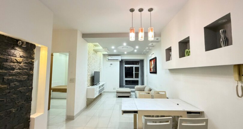 Bán căn hộ Sky Garden 2. DT 71m2 Nhà đẹp- Thiết kế 2 Phòng-1wc- Đầy đủ nội thất như hình- Giá 5.150 Tỷ