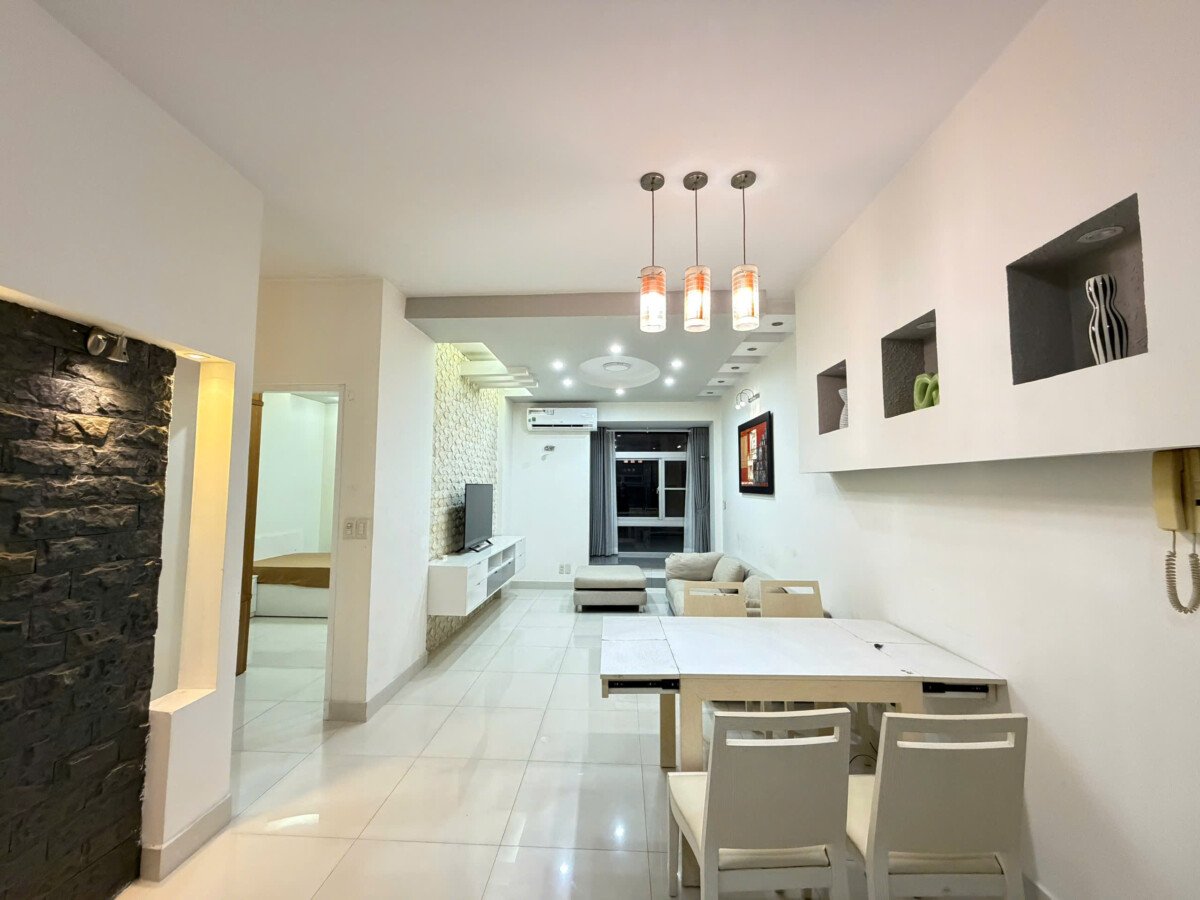 ban can ho sky garden 2 7 - Bán căn hộ Sky Garden 2. DT 71m2 Nhà đẹp- Thiết kế 2 Phòng-1wc- Đầy đủ nội thất như hình- Giá 5.150 Tỷ