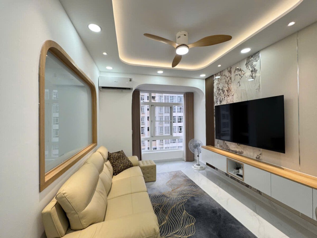 ban can ho sky garden 3 1 3 - Bán căn hộ đẹp tại Sky garden 3. DT 70m2 Thiết kế 3 Phòng ngủ-2wc- View công viên- Tặng hết nội thất- Giá bán 5.8 Tỷ