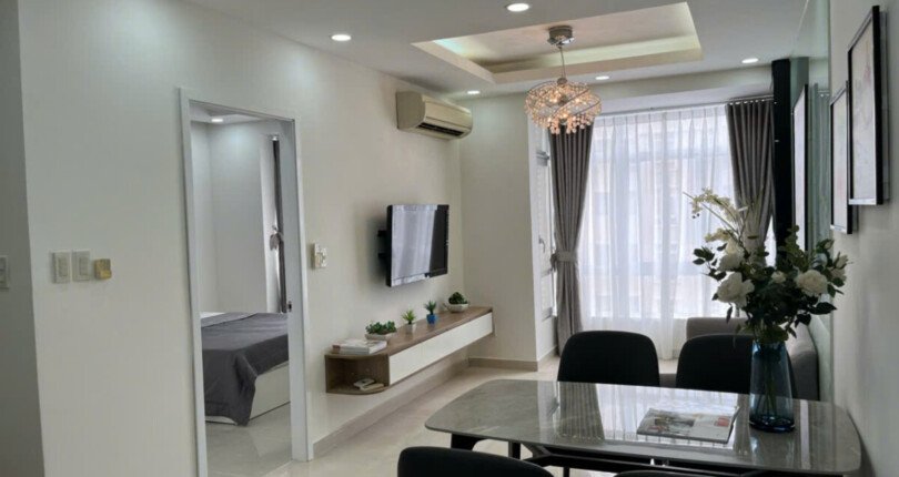 Bán căn hộ Sky Garden 3. DT 68m2 Thiết kế 2 Phòng ngủ-2wc- Nội thất đầy đủ- sẵn hdt 18 Triệu/Tháng. Giá 5.5 Tỷ