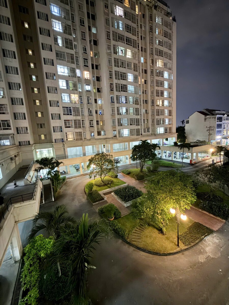 ban can ho sky garden 3 2 1 - Bán căn hộ Sky Garden 3. DT 56m2 Nhà rất đẹp- Nội thất mới cao cấp- 2 Phòng ngủ-1wc- View công viên. Giá 4.990 Tỷ