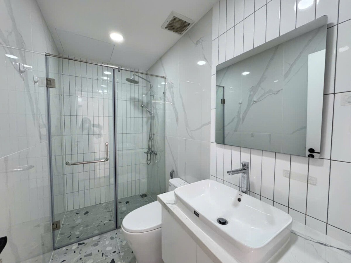 ban can ho sky garden 3 3 4 - Bán căn hộ đẹp tại Sky garden 3. DT 70m2 Thiết kế 3 Phòng ngủ-2wc- View công viên- Tặng hết nội thất- Giá bán 5.8 Tỷ
