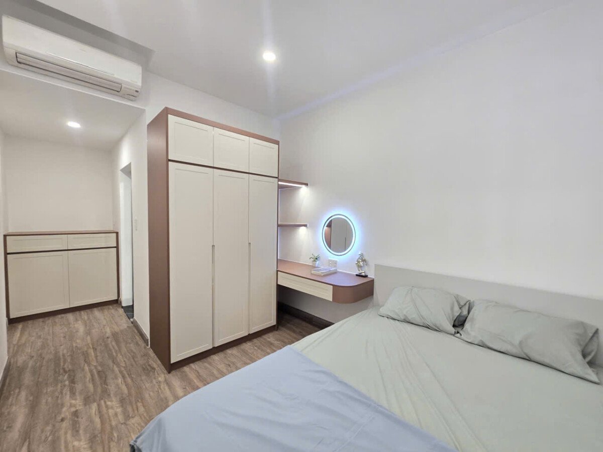 ban can ho sky garden 3 3 5 - Bán nhanh căn hộ đẹp tại Sky Garden 3. DT 70m2 Nhà rất đẹp- 3 Phòng ngủ-2wc- Nội thất mới 100%- Giá bán 5.850 Tỷ