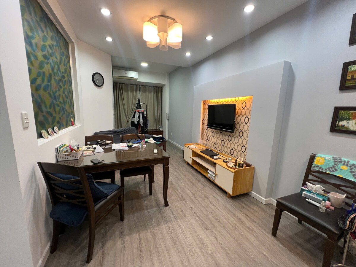 ban can ho sky garden 3 6 - Bán nhanh căn hộ Sky garden 3. DT 56m2 Nhà đẹp- 2 Phòng-1wc- Đang cho thuê 12 triệu. Giá bán chỉ 4.350 Tỷ