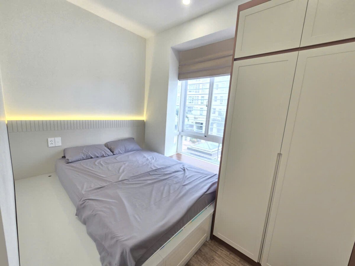 ban can ho sky garden 3 8 4 - Bán nhanh căn hộ đẹp tại Sky Garden 3. DT 70m2 Nhà rất đẹp- 3 Phòng ngủ-2wc- Nội thất mới 100%- Giá bán 5.850 Tỷ