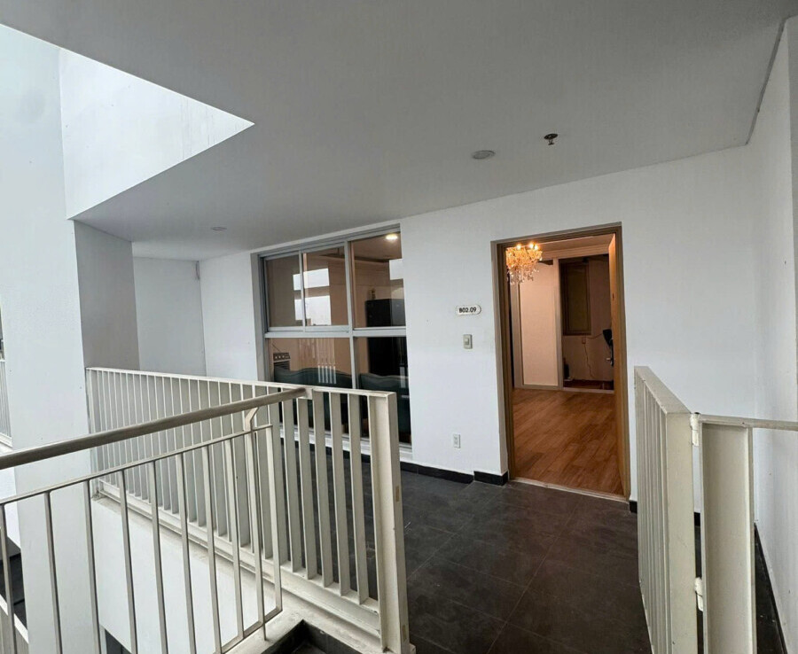 ban can shophouse scenic valley 2 3 900x738 - Cần bán nhanh căn shophouse Scenic Valley 2. DT 98m2- Hiện trạng như hình- Đã có sổ- Đang trống xem dễ- Giá 9.8 Tỷ (Tl)