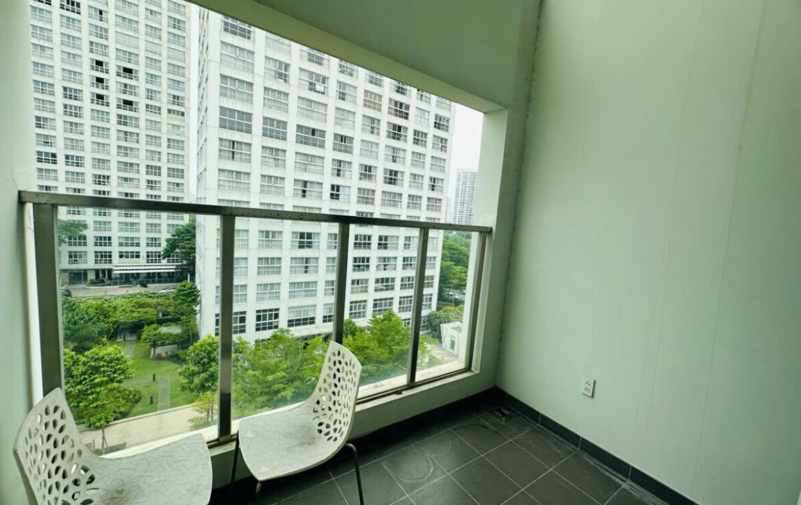 ban cong can ho ban 1170x738 - Giá mua bán căn hộ 3pn - 115m2 view hồ bơi tòa C chung cư Happy Valley T12/2025