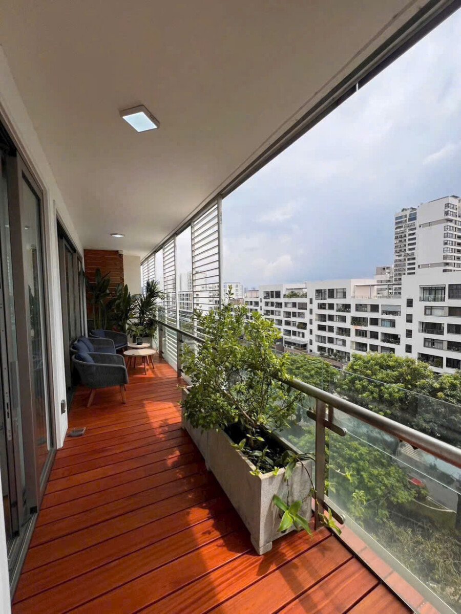 ban cong can ho ban 2 - Giá mua bán căn hộ Tophouse 2pn chung cư Garden Plaza 1 phường Tân Hưng T1/2026