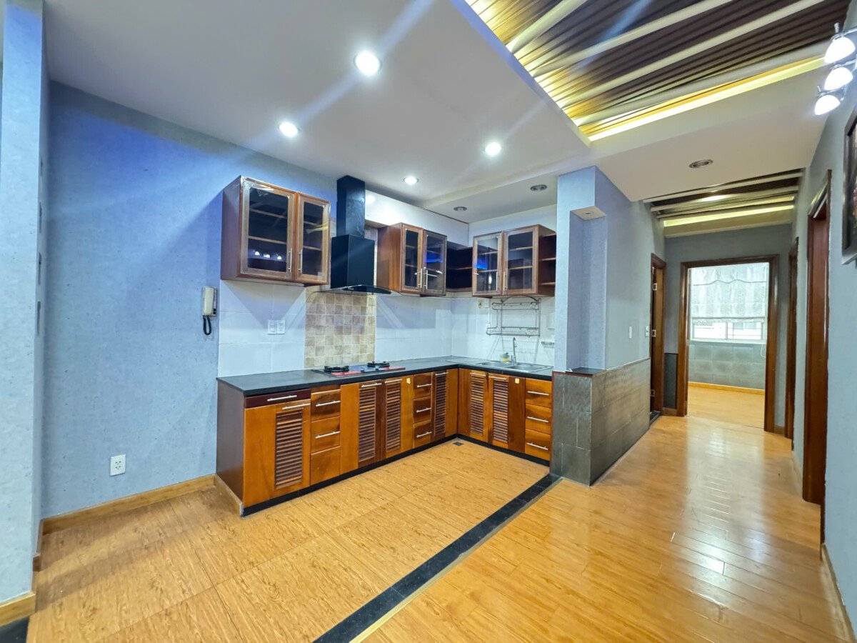 bep can ho ban 13 - Cho thuê căn góc, 91m2, chung cư Sky Garden 1, 03pn, giá 17tr/tháng, nội thất đầy đủ.