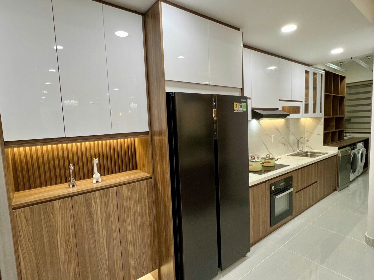 bep can ho ban 21 - Bán căn hộ sân vườn chung cư Sky Garden 2 , diện tích 114m2, 03pn, giá bán 9,6 tỷ, nhà đẹp.