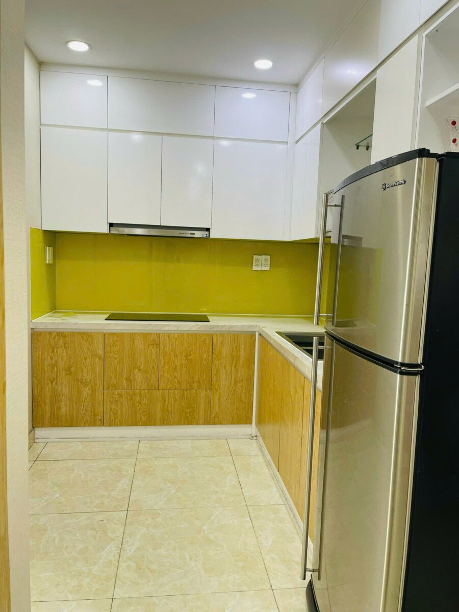 bep can ho ban 26 - Cần bán căn góc 77m2, chung cư Scenic Valley 1, giá 7,489 tỷ, view Nguyễn Văn Linh, 02pn, tầng 8.