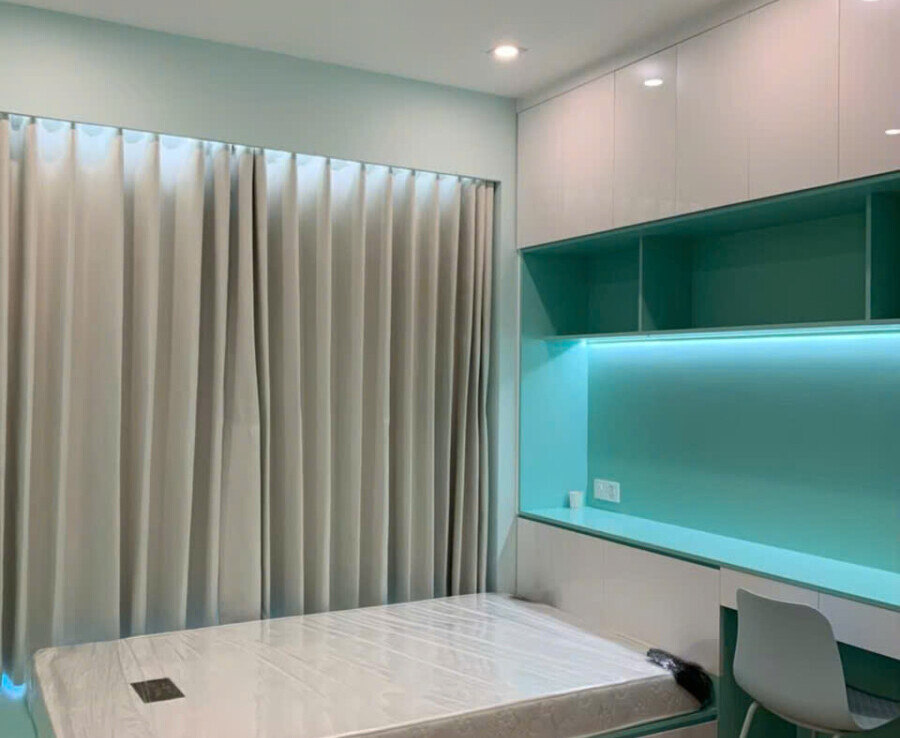 can canh phong ngu thu 2 900x738 - Giá mua bán căn hộ 2pn có ô xe tòa A view trong chung cư Urban Hill phường Tân Hưng T12/2025