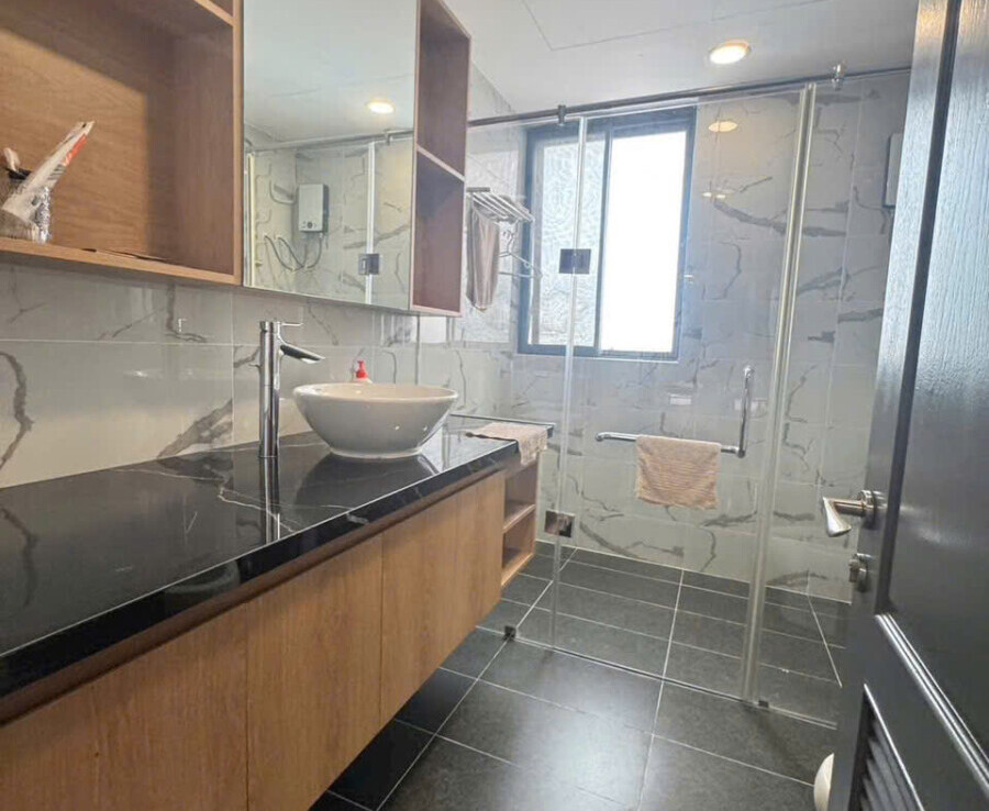 can ho ban co 2 nha tam 900x738 - Giá mua bán căn hộ 3pn tòa O chung cư The Panorama phường Tân Hưng T12/2025