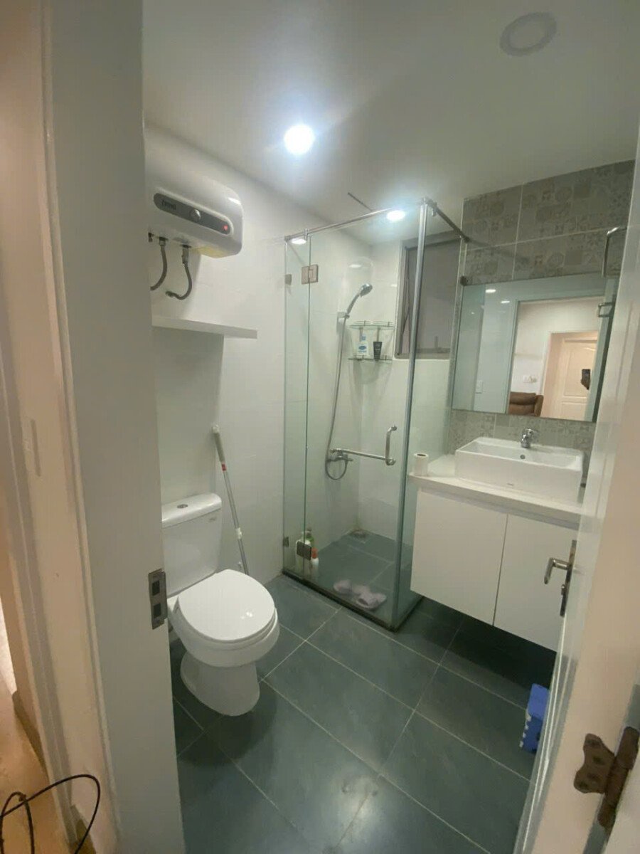 can ho ban co 2 nha tam day du thiet bi - Giá mua bán căn hộ 2pn tòa D chung cư Hưng Phúc Happy Residence phường Tân Mỹ T12/2025