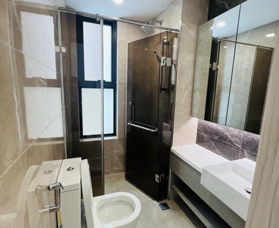 can ho ban co 2 nha tam hoan thien nhu hinh 1 900x738 - Giảm giá bán gấp căn hộ 2pn view biệt thự chung cư Hưng Phúc Premier