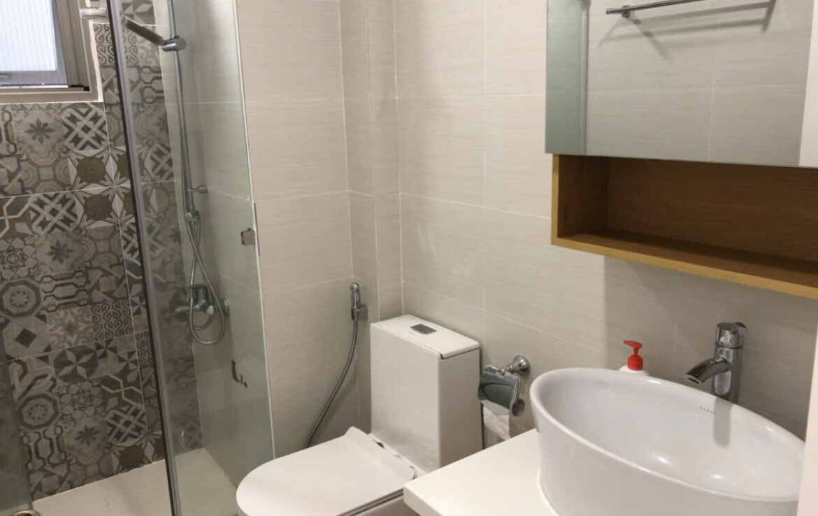 can ho ban co 2 nha tam hoan thien nhu hinh 1170x738 - Giảm giá bán gấp căn hộ 3pn chung cư Hưng Phúc view Biệt thự có ô xe, sổ hồng, giá 9,5 tỷ