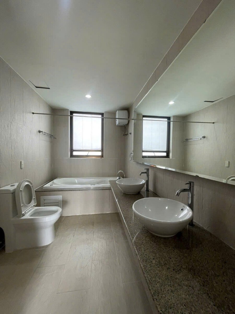 can ho ban co 2 nha tam hoan thien nhu hinh 5 - Giá mua bán căn hộ 3pn tòa 15b chung cư The Panorama phường Tân Hưng T1/2026