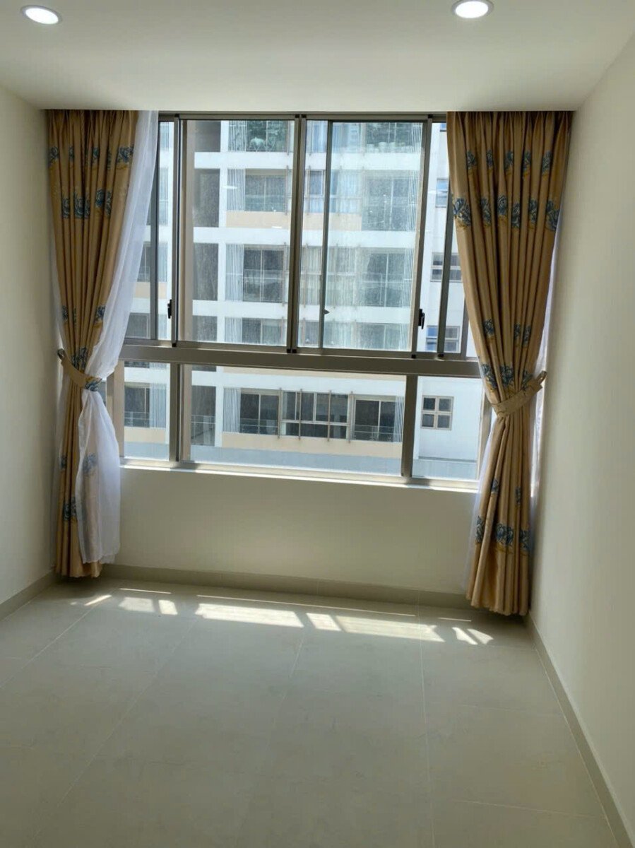can ho ban co 2pn hoan thien co ban nhu hinh - Giá mua bán căn hộ 2pn số 05 tòa E chung cư The Symphony m6 phường Tân Mỹ T12/2025