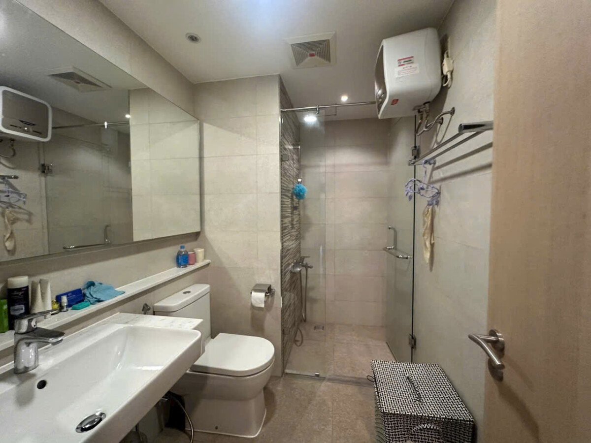 can ho co 2 nha tam hoan thien nhu hinh 9 - Giá mua bán căn hộ 3pn số 01 tòa B chung cư Riverpark Premier phường Tân Hưng T12/2025