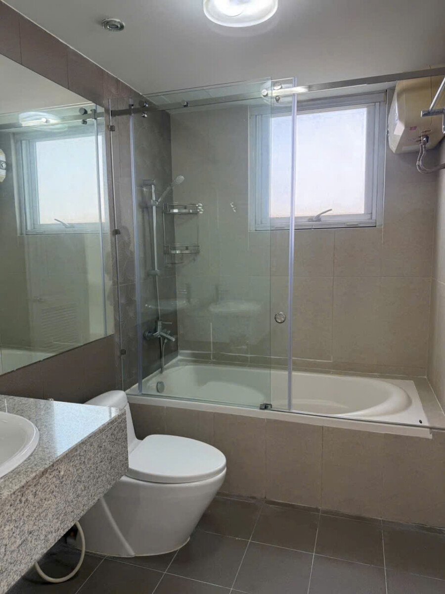 can ho co 2 nha tam nhu hinh - Giá mua bán căn hộ 3pn BA-1 chung cư Riverpark Residence phường Tân Hưng T12/2025