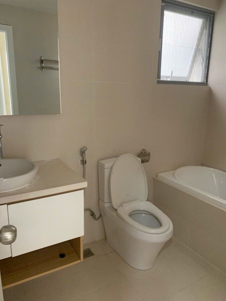 can ho co 2 toilet hoan thien - Giá mua bán căn hộ 2pn số 06 tòa B chung cư Green Valley phường Tân Mỹ T1/2026