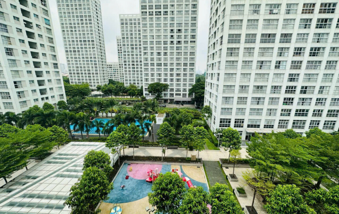 can ho lien ke ho boi va tien ich noi khu 1170x738 - Giá mua bán căn hộ 3pn - 115m2 view hồ bơi tòa C chung cư Happy Valley T12/2025