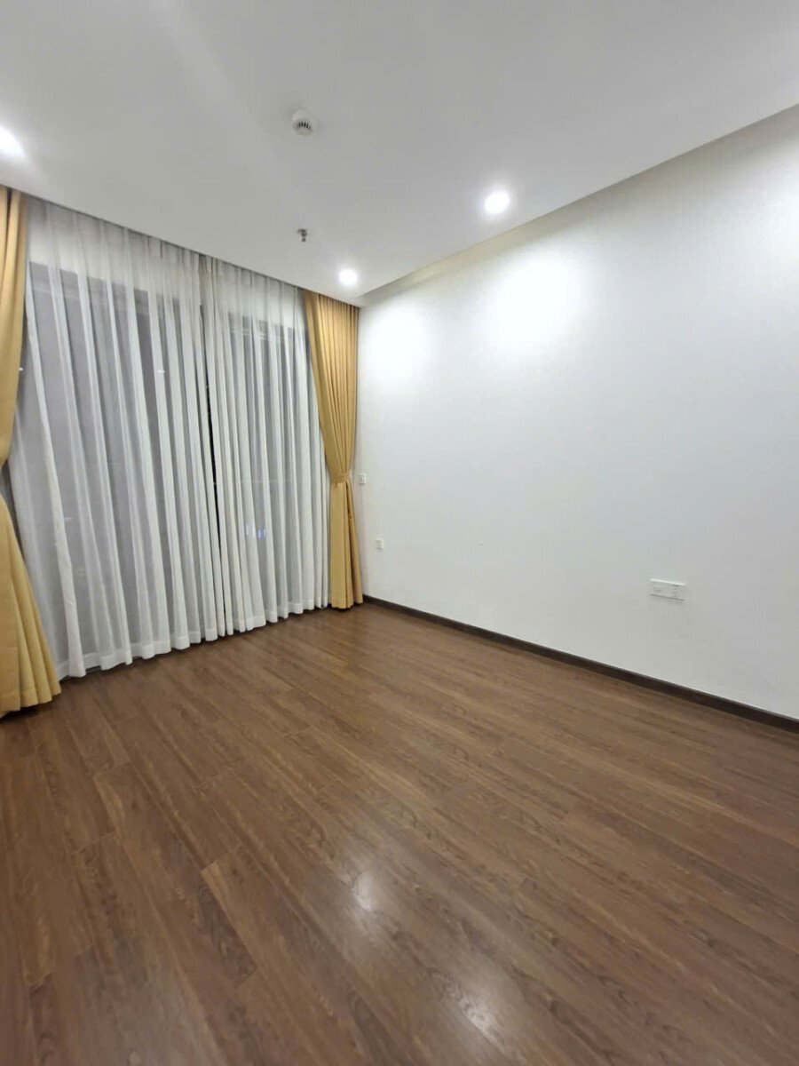 cho thue can ho midrown 6 - Bán căn hộ Midtown Tòa M6. DT 91m2 Nội thất dính tường- Đã có sổ- 2 Phòng-2wc- Giá bán 10 Tỷ có thương lượng