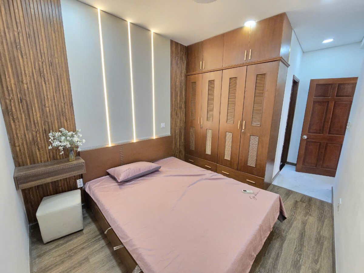 cho thue can ho sky garden 3 11 3 - Cho thuê căn hộ Sky Garden 3. DT 68m2 Nhà đẹp- lầu cao rất thoáng- 2 phòng ngủ-2wc- Nội thất mới- Giá thuê 17 Triệu/Tháng