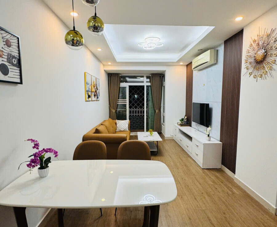 cho thue can ho sky garden 3 2 900x738 - Cho thuê căn hộ sân vườn tại Sky Garden 3. Nhà đẹp Căn góc - đầy đủ nội thất cao cấp- 2 phòng-2wc- Giá thuê 25 Triệu/Tháng