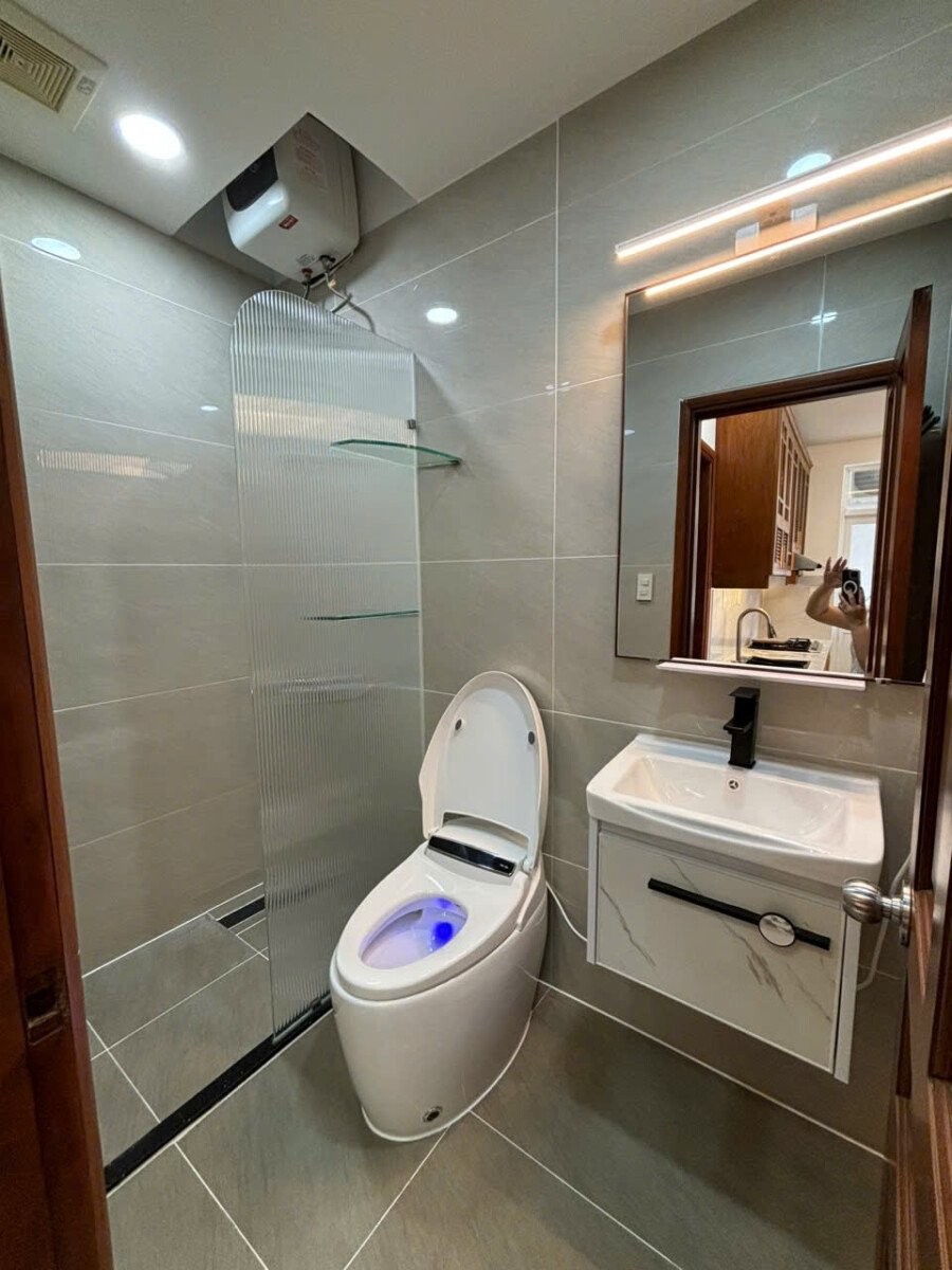 cho thue can ho sky garden 3 4 8 - Cho thuê căn hộ Sky Garden 3. DT 68m2 Nhà đẹp- lầu cao rất thoáng- 2 phòng ngủ-2wc- Nội thất mới- Giá thuê 17 Triệu/Tháng