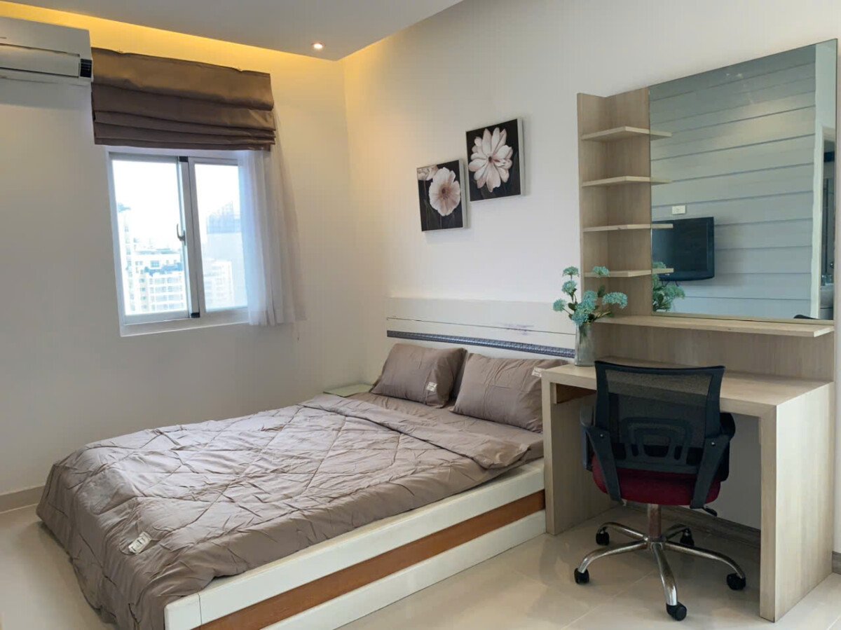 cho thue can ho sky garden 3 5 - Cho thuê căn hộ Sky Garden 3. Căn góc 72m2 Thiết kế 2 Phòng ngủ-2wc- Nội thất đầy đủ- View hồ bơi- Giá 18 Triệu/Tháng