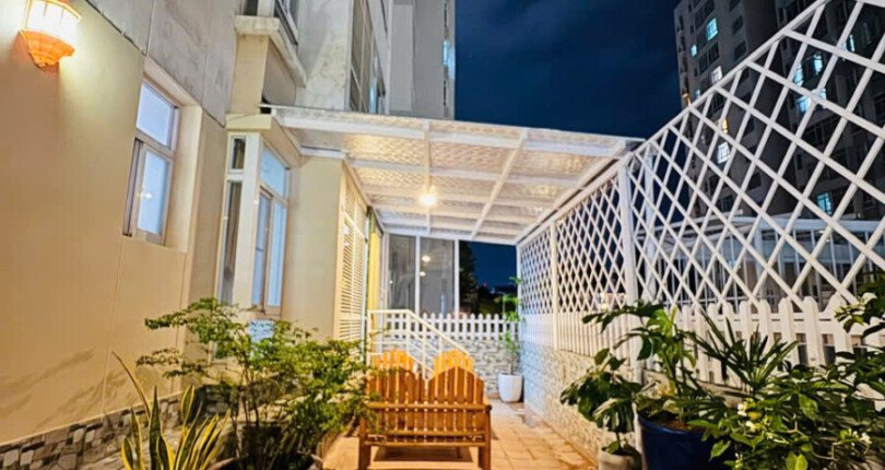 Cho thuê căn hộ sân vườn tại Sky Garden 3. Nhà đẹp Căn góc – đầy đủ nội thất cao cấp- 2 phòng-2wc- Giá thuê 25 Triệu/Tháng
