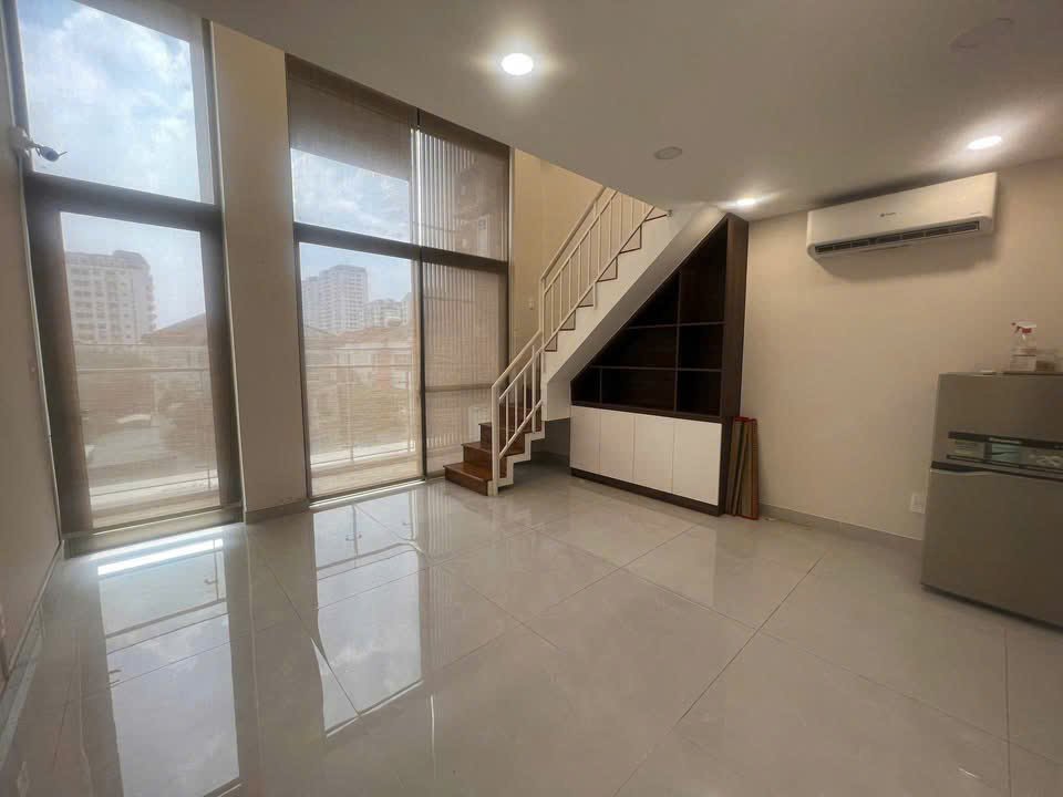 cho thue can shop midtown 2 - Cho thuê shop tầng 2 tại Midtown. DT 60m2 Thích hợp vừa ở vừa kinh doanh- Hiện đang trống vào ngay. Giá 18 Triệu/Tháng