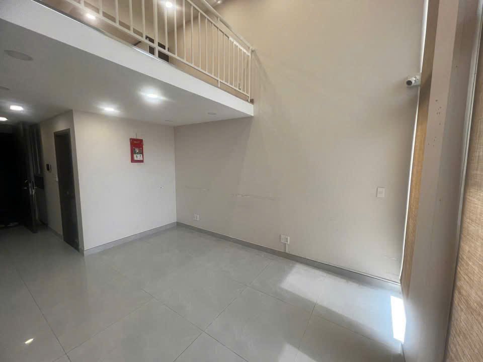 cho thue can shop midtown 3 - Cho thuê shop tầng 2 tại Midtown. DT 60m2 Thích hợp vừa ở vừa kinh doanh- Hiện đang trống vào ngay. Giá 18 Triệu/Tháng
